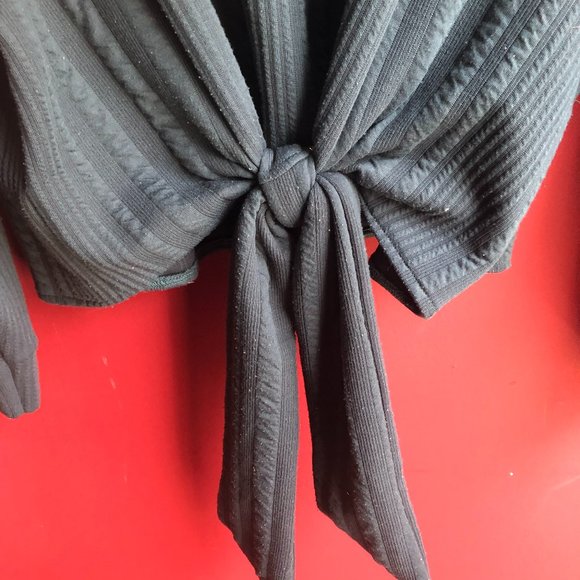 Zara Basic Crew Neck Front Tie Bow Top - Picture 5 of 9